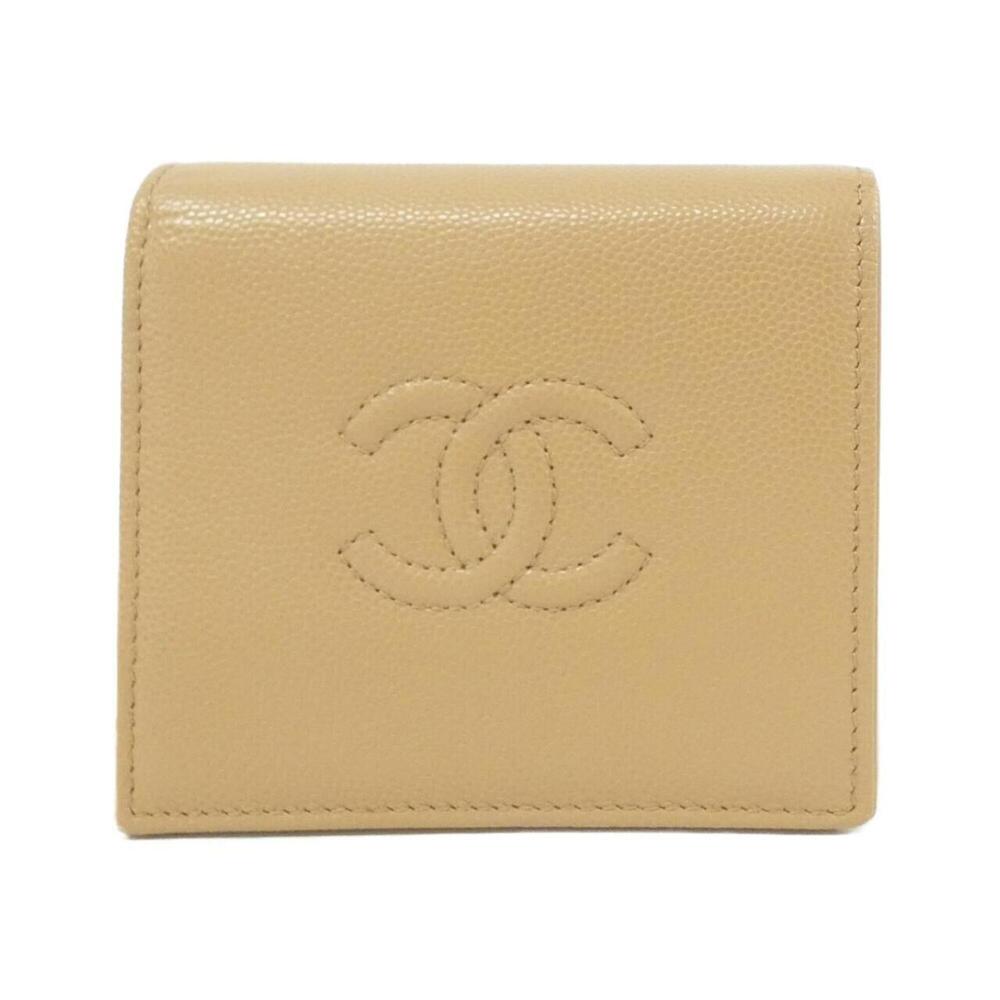 CHANEL Cream Wallet